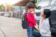 生活保護かクルマか......シングルマザーが迫られる究極の選択
