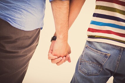 20代の同性愛への寛容度は同性婚が合法の国々とほぼ同じレベル　AleksandarNakic-iStockphoto