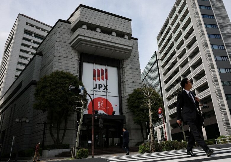 東京証券取引所で4月撮影。REUTERS/Issei Kato