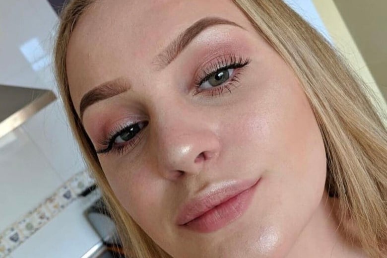 インフルエンサーの空港ファッションに賛否...投稿動画に2万件超のコメント　ema.santi-Instagram