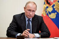 感染爆発中のロシアで地殻変動？　コロナ対応でプーチン支持急落