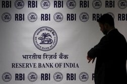 インド中銀、ルピー安阻止へ市場開始前に介入＝関係筋