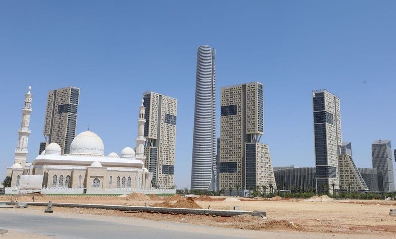 建設が進むエジプト新行政首都のビジネス区画　Matrix Images / Khaled Elfiqi via Reuters