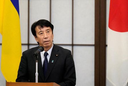 斎藤健経済産業相は１９日の衆院経済産業委員会で、岸田文雄首相に同行した訪米について、自身が通産官僚だった当時との比較で「米国とは対立ばかりだった。写真は、斎藤氏。２０２４年２月１９日に都内で撮影。（２０２４年　ロイター／ Franck Robichon/Pool via REUTERS）