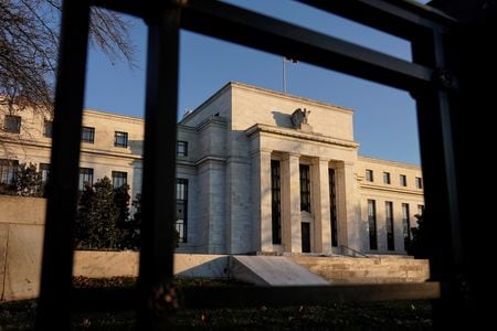 連邦準備理事会（ＦＲＢ）が１４─１５日に開催する連邦公開市場委員会（ＦＯＭＣ）で７５ベーシスポイント（ｂｐ）の大幅利上げを実施するとの見方が、金融市場で急速に拡大している。１月撮影（２０２２年　ロイター/Joshua Roberts）