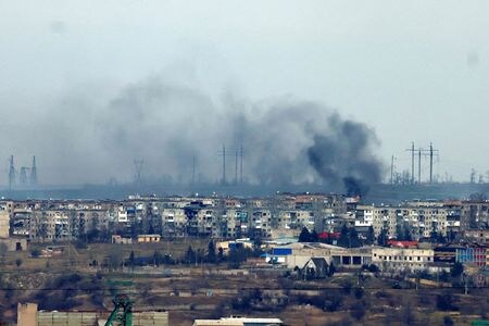 　１月１０日、英国防省はロシア軍と民間軍事会社「ワグネル」の部隊は過去４日間の戦術的な前進の結果、ウクライナ東部ソレダルの大半を制圧した公算が大きいとの見方を示した。写真はバフムトで１月５日撮影（２０２３年　ロイター/Clodagh Kilcoyne）