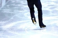 【クイズ】フィギュアスケートで初めて「4回転ジャンプ」を成功させた選手は？