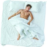 寝苦しい暑い夜には「全裸でベッド」...たしかな安眠効果が認められる
