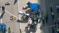 豪メルボルンで人混みに突っ込む自動車テロ　最大14人負傷　
