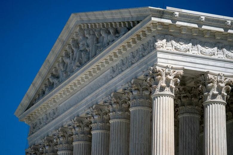 米連邦最高裁判所。ワシントンＤＣで2026年9月25日撮影　REUTERS/Nathan Howard