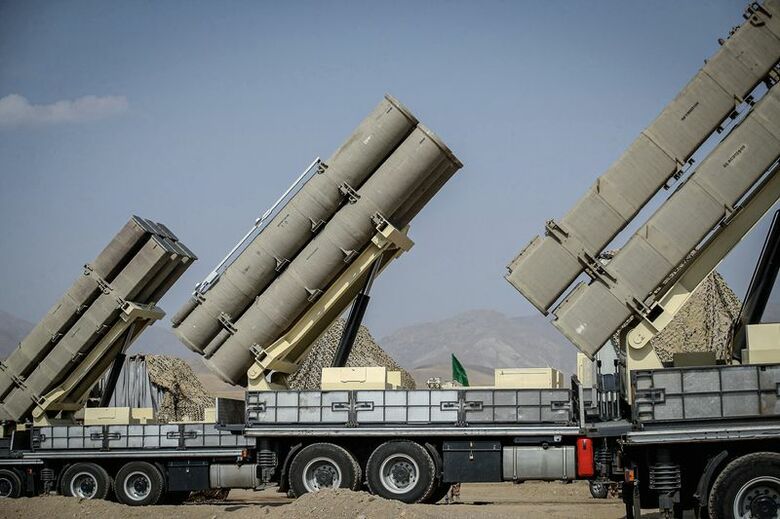 写真は２０２２年１０月、イラン革命防衛隊（ＩＲＧＣ）地上部隊の軍事訓練の様子。イランの東アゼルバイジャン州で撮影。ＩＲＧＣ／ＷＡＮＡ提供