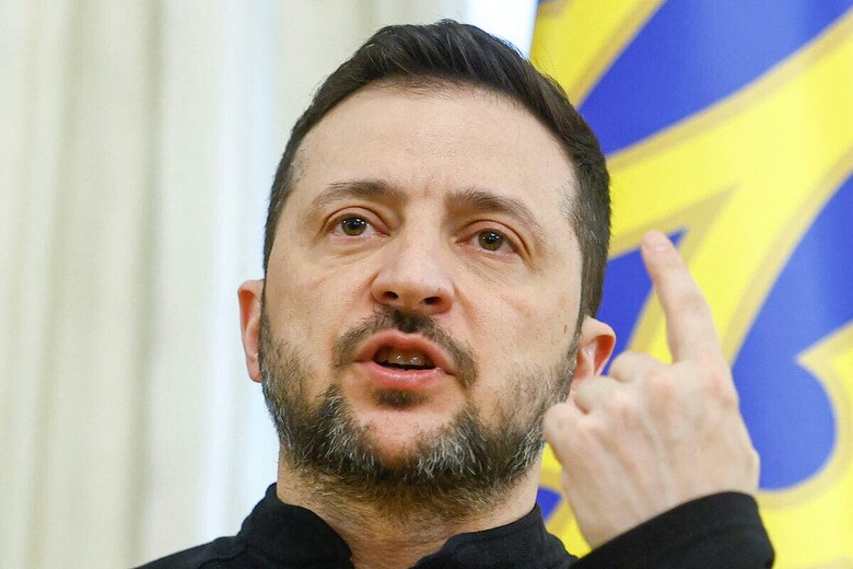 「ゼレンスキーは正統な大統領」──親ロ派の大統領にすげ替えられたら停戦交渉はどうなっていたことか（2月26日、キーウ）　REUTERS/Valentyn Ogirenko