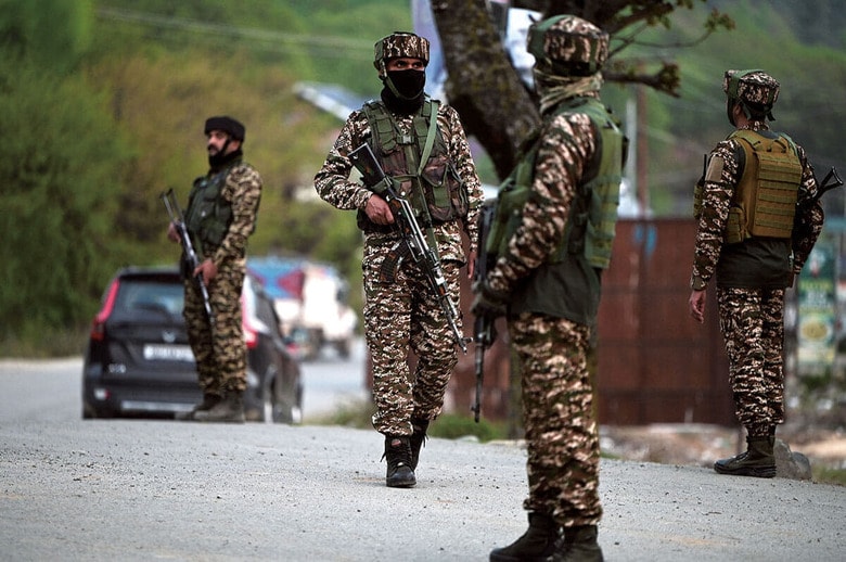 パハルガムにはインドの治安部隊が出動。これでは観光どころではない　WASEEM ANDRABIｰHINDUSTAN TIMES/GETTY IMAGES