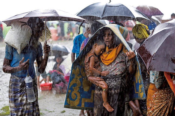 ミャンマー政府の弾圧から逃れバングラデシュ国境にたどり着いたロヒンギャ　Mohammad Ponir Hossain-REUTERS