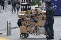 米アマゾン､夏のプライムデー延期か　在庫値引きで多額損失の恐れ