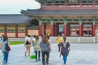 韓国『日本人無料』の光と影 ── 日韓首脳が｢未来志向｣語る中､途方に暮れる個人旅行者たち