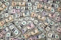 いま投資家たちの注目を集める「マクロ系ヘッジファンド」とは...不確実性が高まる中での「強み」