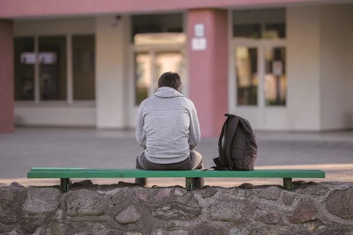 コロナ禍の隔離生活でやる気を失った学生も少なくない　FOTODUETS/ISTOCK; PHOTO ILLUSTRATION BY SLATE.