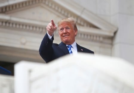 　５月２８日、トランプ米大統領（写真）は安倍晋三首相と電話会談を行い、米朝首脳会談前に日米首脳会談を行うことで合意した。（２０１８年　ロイター/Eric Thayer）