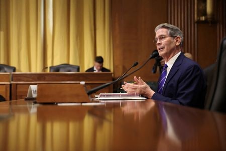 ベセント米財務長官は中国に対し、ロシアやイランなど米国の敵対国からの原油購入を削減するよう求めることを検討している。2025年1月16日撮影（２０２６年　ロイター/Kevin Lamarque）