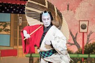 世界が尊敬する海老蔵さん、白Ｔひとつでその凄さが分かった（パックン）