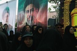 イラン最高指導者モジタバ師、戦争終結の条件堅持を強調　レザイ安保書記と会談