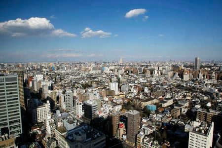 写真は晴天の東京。2008年1月、東京で撮影。REUTERS/Kim Kyung-Hoon