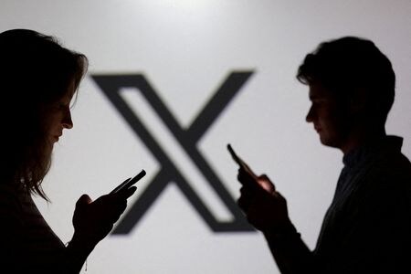 　欧州連合（ＥＵ）欧州委員会は５日、米交流サイト（ＳＮＳ）のＸが巨大テック企業を対象とした規制「デジタルサービス法（ＤＳＡ）」に違反したとして１億２０００万ユーロ（１億４０００万ドル）の制裁金を科したと発表した。９月撮影（２０２５年　ロイター／Dado Ruvic）