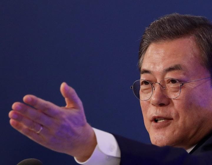 文在寅大統領は「日本とは違う道歩む」と強調......