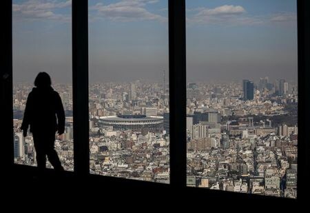 　３月８日、加藤勝房長官は、新型コロナウイルスの感染拡大に関する予兆を早期把握するための無症状者などを対象にした検査体制の拡大について、全国で１カ月間に１万件程度をめどにしているとの見解を示した。写真は都内で１月撮影（２０２１年　ロイター／Issei Kato）