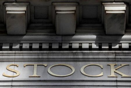 ＬＳＥＧが集計した２０２３年１１月のＩＰＯ（新規株式公開）調達額は世界で前年比４０．１％減の６７億２０８８万ドルとなった。写真はニューヨーク証券取引所で２０２１年１月撮影（２０２３年　ロイター／Mike Segar）