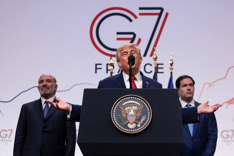 フランス・エビアンで開催されたＧ７サミットでの記者会見で１７日撮影。REUTERS/Evelyn Hockstein