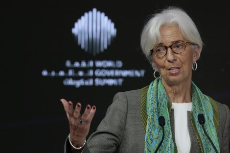 　２月１１日、国際通貨基金（ＩＭＦ）のラガルド専務理事はドバイで開かれた会合で講演し、堅調な経済成長を理由に、過去数営業日の世界的な金融市場の荒い値動きは憂慮すべきものではないと述べた（２０１８年　ロイター/Christopher Pike）