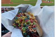 やはりメジャーの壁は厚い...MLB球場の「最高にクレイジーな球場メシ」ベスト10