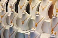 金価格の上昇はひと段落？ 8週連続の上昇も、横ばい傾向へ...それでも「下落は限定的」の理由