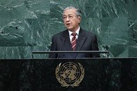 マレーシアのマハテーィル首相、NYでトランプ批判　任期半ばでアンワル氏に首相禅譲を再確認