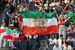 イランにとってのサッカー…単なるスポーツの意味を超えた存在が示す「矛盾と情熱と怒り」