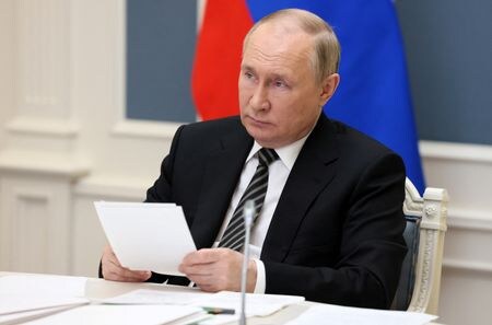 オーストリアのネハンマー首相は、ロシアのプーチン大統領（写真）が、ウクライナとの捕虜交換で協議する用意があると表明したと語った。２７日撮影（２０２２ 年　ロイター／Sputnik/Mikhail Metzel/Kremlin via REUTERS）