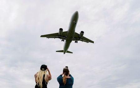 　米国は５月２１日、批准国が非武装の航空機で相互に査察できる領空開放（オープンスカイ）条約から離脱すると発表した。ロシアによる度重なる条約違反を理由に挙げた。ワシントンで４月撮影（２０２０年　ロイター/Kevin Lamarque）