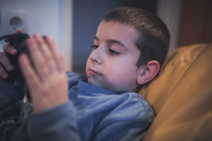 ゲーム開発者の目的は、多くの子供を集めて弱い者をあぶり出し抹殺することだった　DusanManic/iStock.