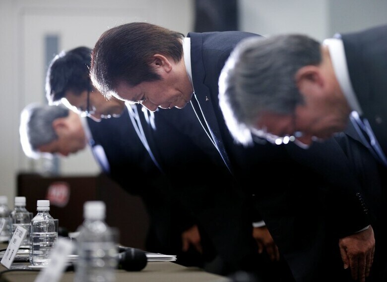 １１月２４日、子会社で検査データの書き換えなどの不正が発覚した三菱マテリアルの竹内章社長は記者会見を行い、「お客様や株主をはじめ、多くの皆様に多大なご迷惑をおかけしたことを、深くお詫びする」と謝罪した。写真は都内で撮影（２０１７年　ロイター／Toru Hanai）