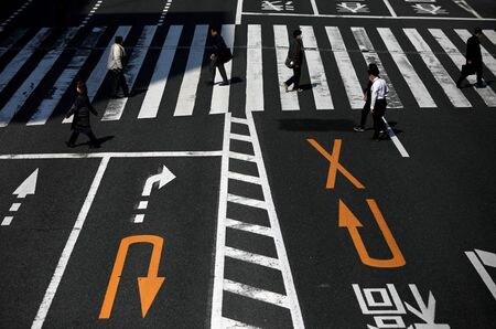 ＮＨＫなど国内メディアによると、東京都内で８日、新たに新型コロナウイルスの感染者が１４４人確認された。１日に確認された人数としては最多を更新した。写真は４月８日、東京で撮影（２０２０年　ロイター/Issei Kato）