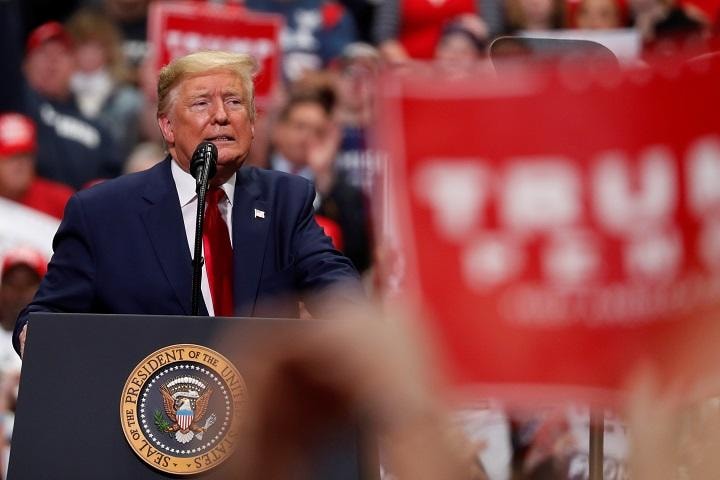 トランプ大統領の不支持率は53%に上る　LUCAS JACKSON - REUTERS