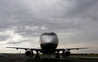 イラン経済制裁が生んだ「命がけの」老朽旅客機