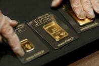 金価格2カ月ぶり安値、米イラン緊張でインフレ懸念