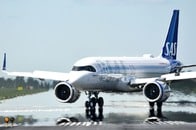 【写真】エンジン火災の旅客機から90秒で避難できる？　シミュレーションが見せつけた現実