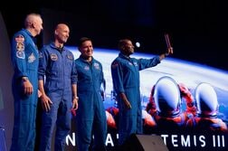 ＮＡＳＡ、アルテミスＩＩＩ飛行士4人発表　民間着陸船を初試験