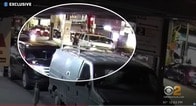 【映像】女性警官を轢き逃げするカージャック犯に3発発砲する警官