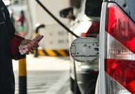中国、9日から燃料小売価格を上げ