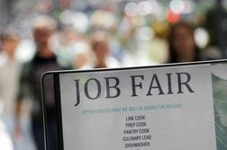 米新規失業保険申請19.9万件、予想下回る　労働市場の安定示唆